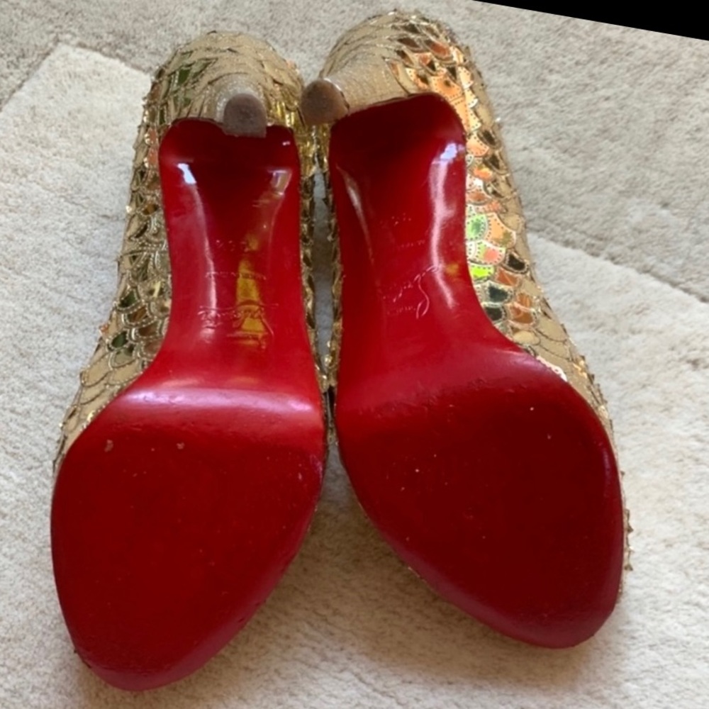 Christian Louboutin Poseidon Mirror Peep Toe Heels- Gold Mermaid Scales - Picture 9 of 14